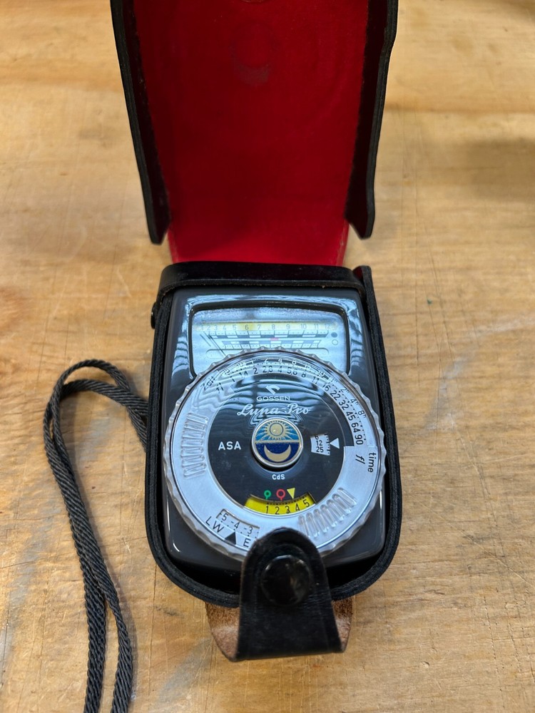 Gossen Luna-Pro Light Meter with Case & Strap Untested