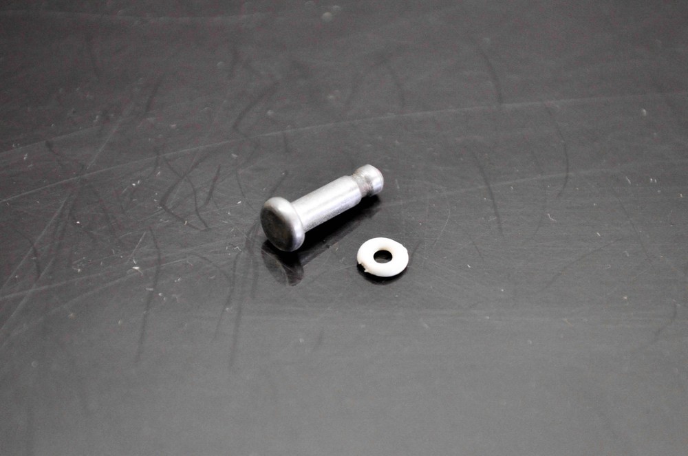 OMC 382778 Hinge Pin w/ Washer NOS