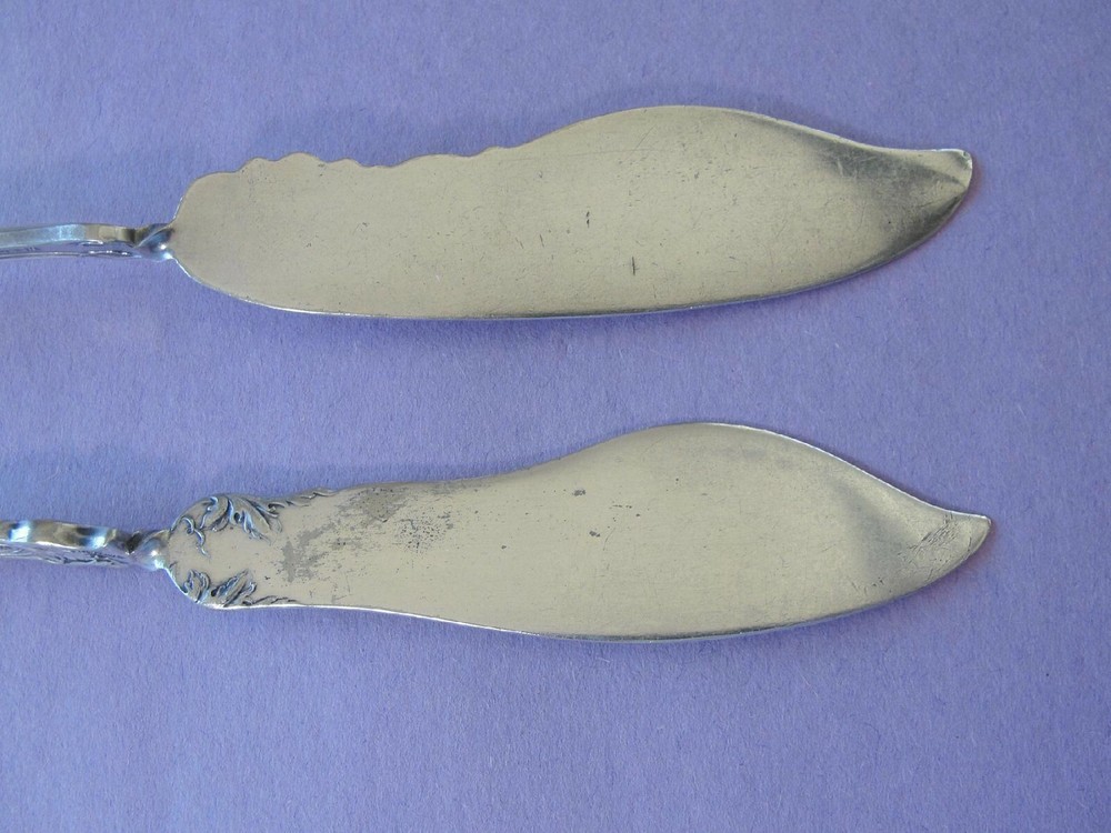 2 Victorian Silver Plate Master Butter Knives La Concorde & Arbutus Silverplate