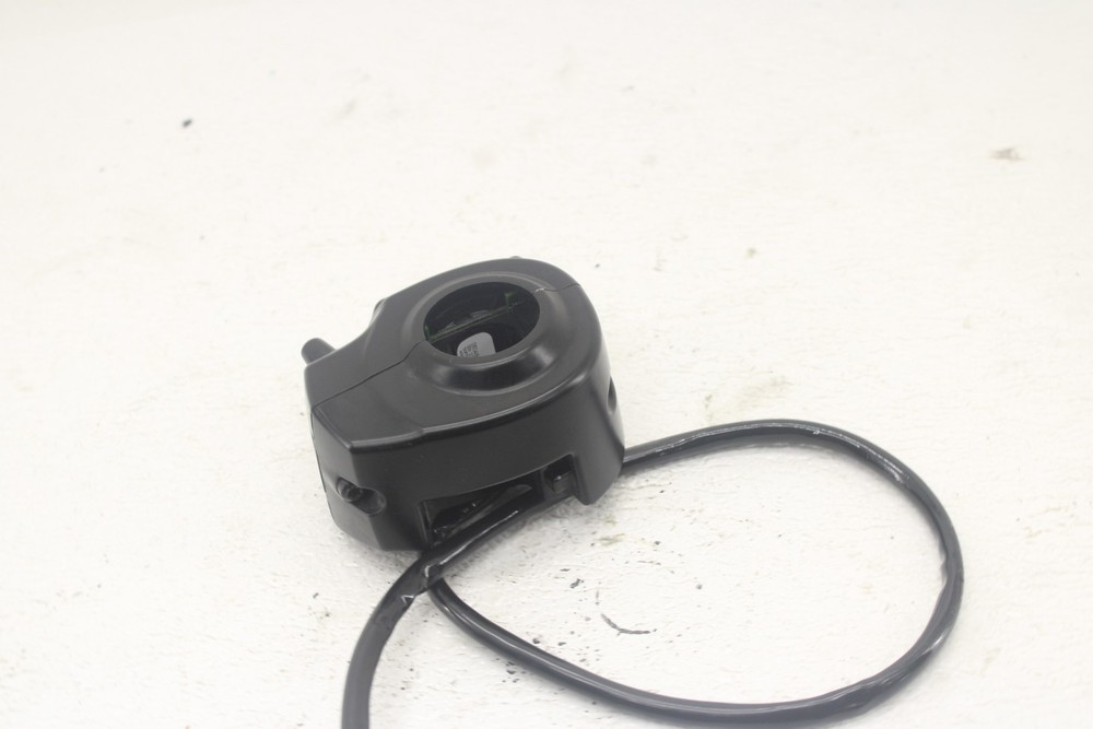 2016-2018 Harley Davidson Touring Road Electra Street Right Control Switch Pack