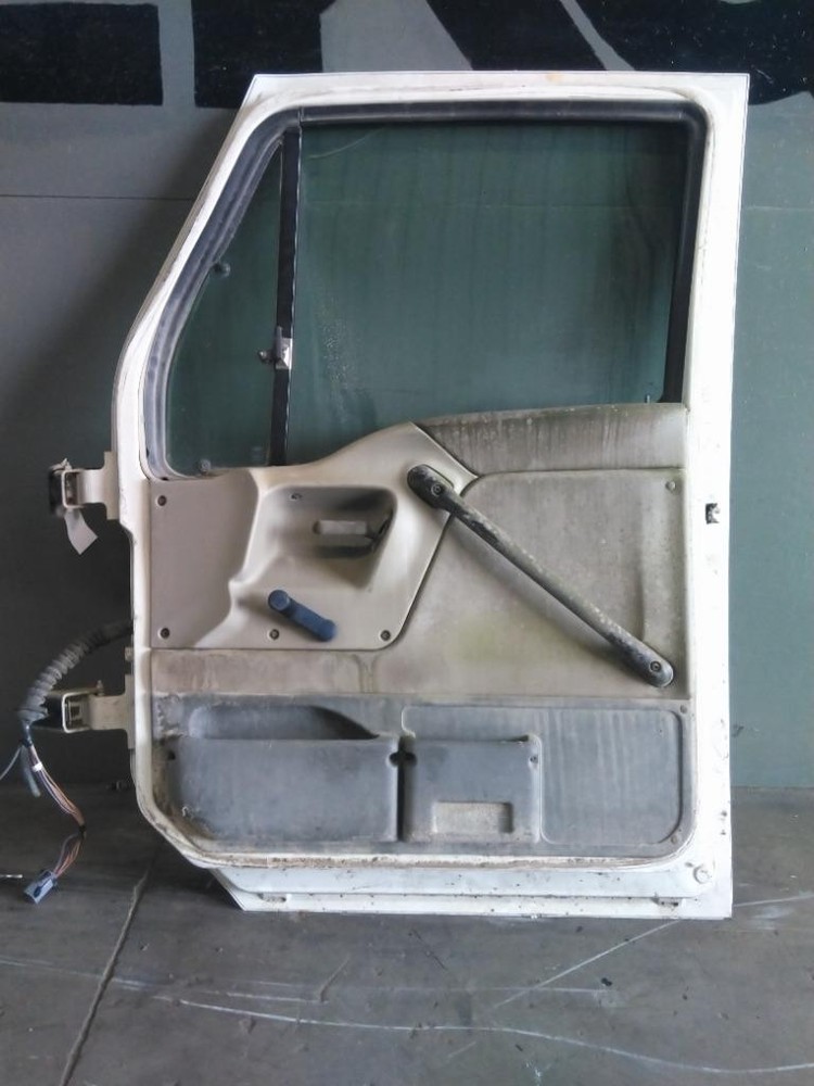For 2002 STERLING ACTERRA 2001-2010 DOOR ASSEMBLY Right , IL