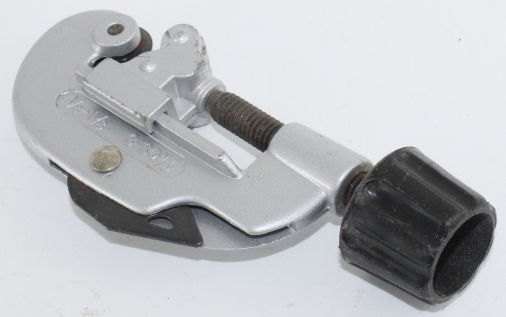 1 1/4 Inch Max Diameter-Copper & PVC Cutter