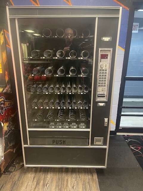 Automatic Products 7600 Snack Vending Machine