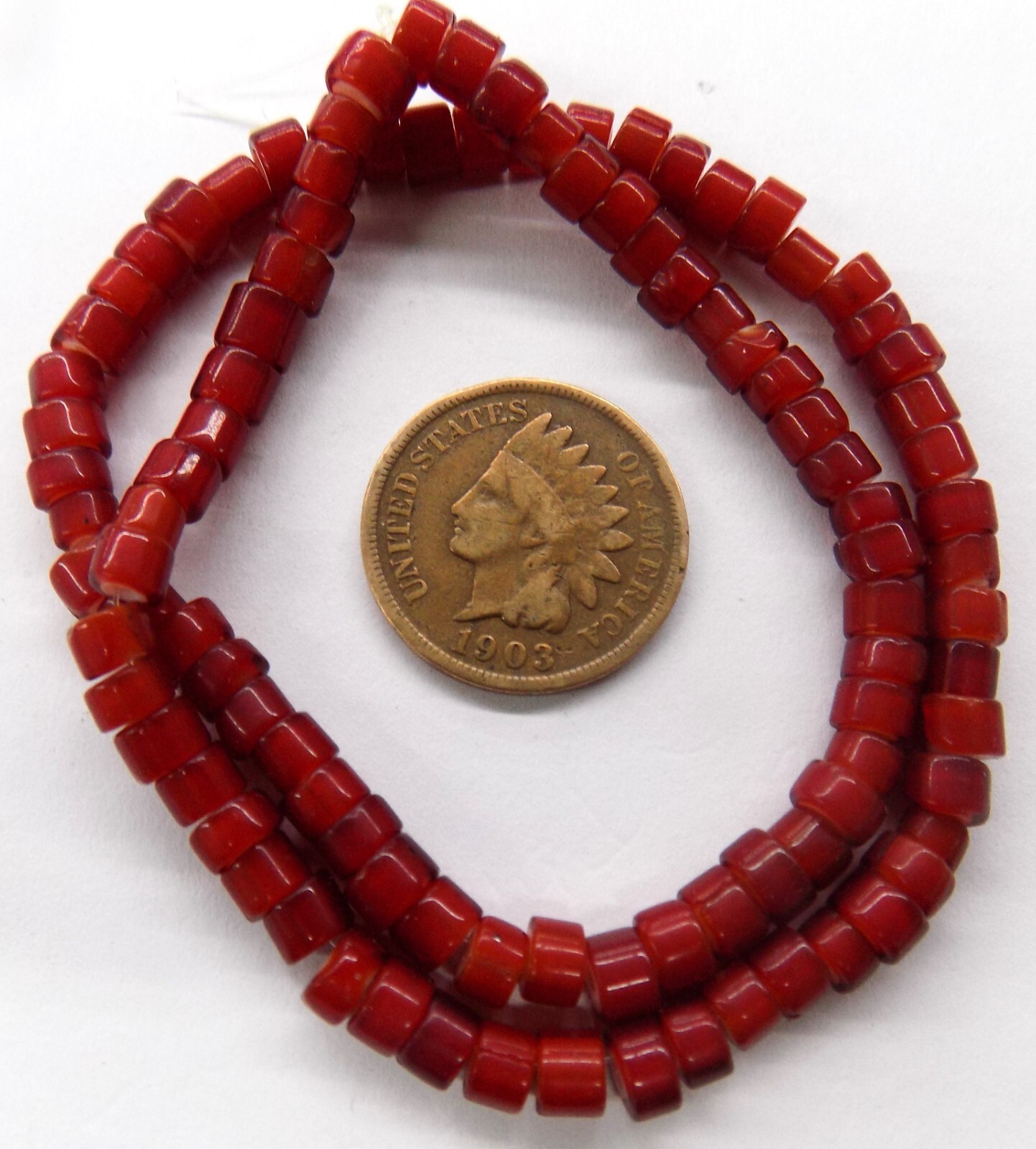 500  Dk Red White Heart Trade Beads African Hudson Bay   677 3mm Temp Sale