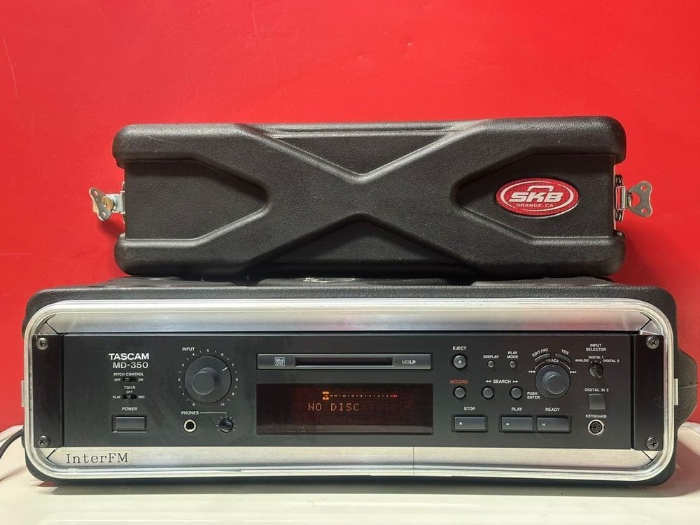 TASCAM MD-350 MD Deck with SKB Case Used