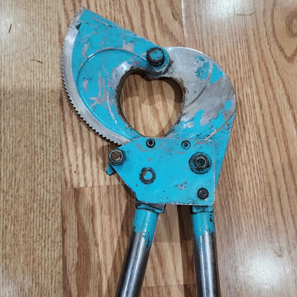 Ratcheting Cable Cutter,