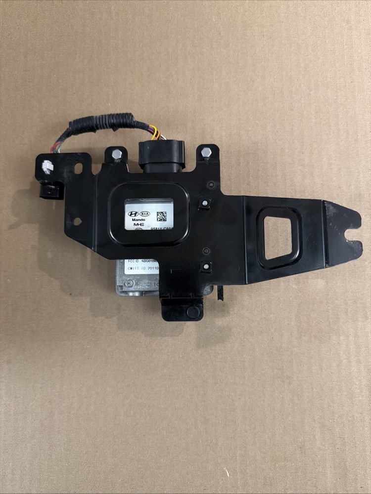 OEM Driver Side Blind Spot Detection System Warning Sensor 95811C6010