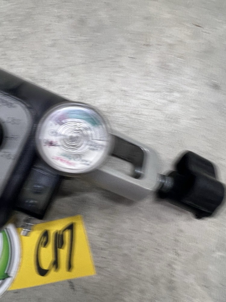 Tested Pulse Dose Oxygen Regulator PD1000 ~Powers On