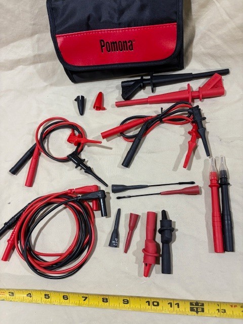 Pamona Electronics Deluxe Electronics DMM Test Lead Kit Model 5674c w/Case