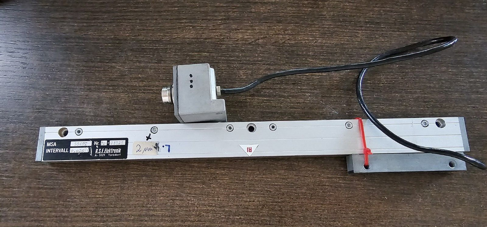 RSF Elektronik A-5121 Tarsdorf Austria. Linear Scale/Linear Encoder. MSA 554 RI.