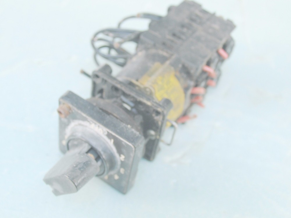 One 10 position Switch SQUARE-D  with Knob