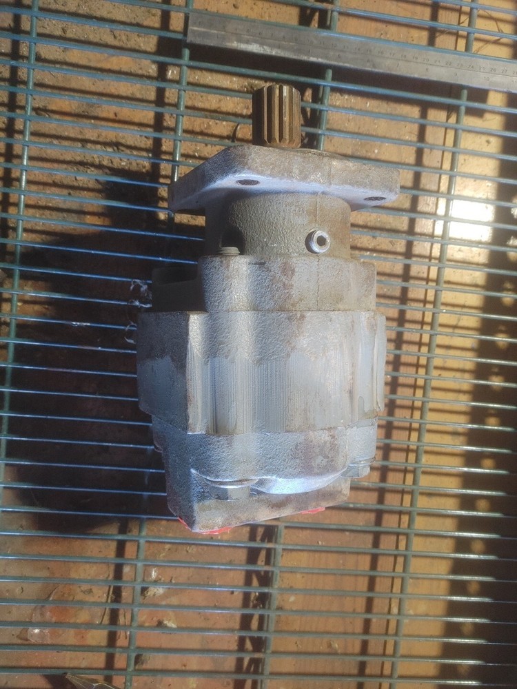 Metaris MHM51A942 ** AB207 PUMP