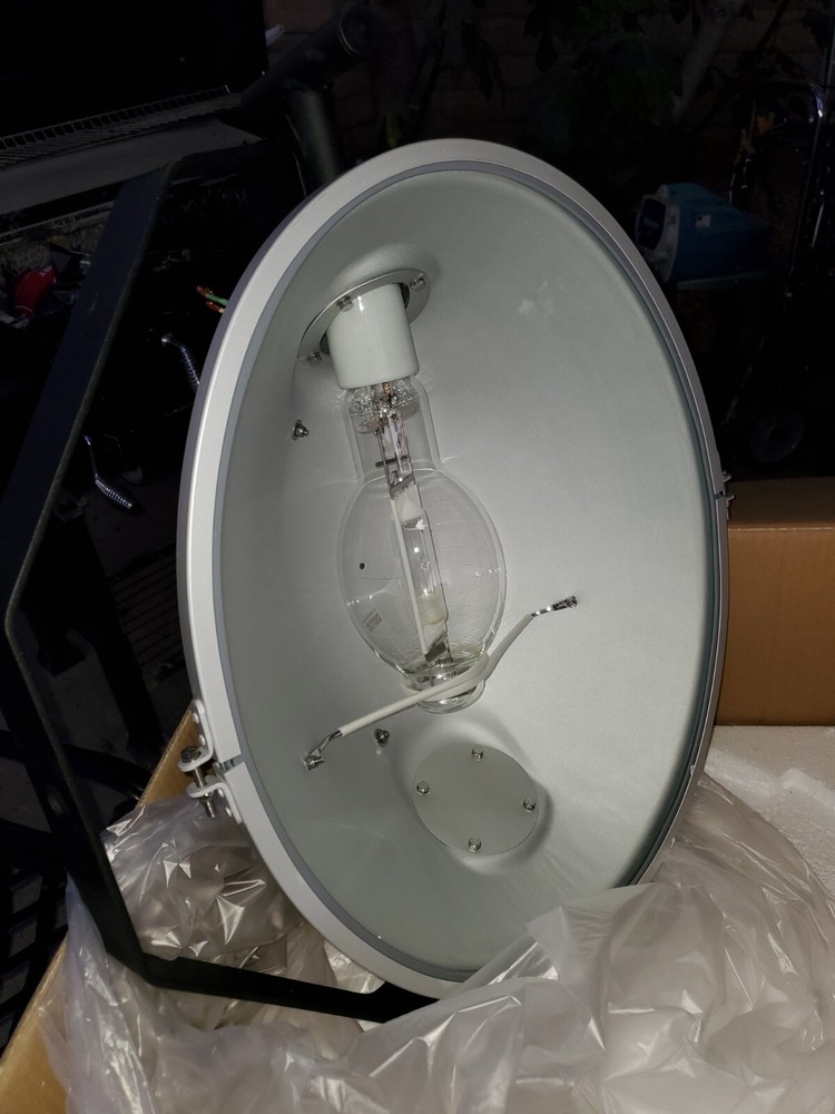 WACKER NEUSON LIGHT ASSY PART # 5000165165