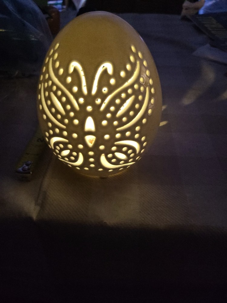 LIGHTED EGG NIGHT LIGHT OR DECORATION PURPLE