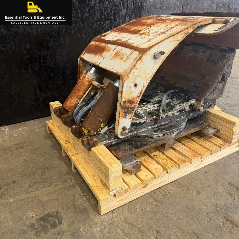 Cascade Rotating Paper Roll Forklift Clamp Class IV 4