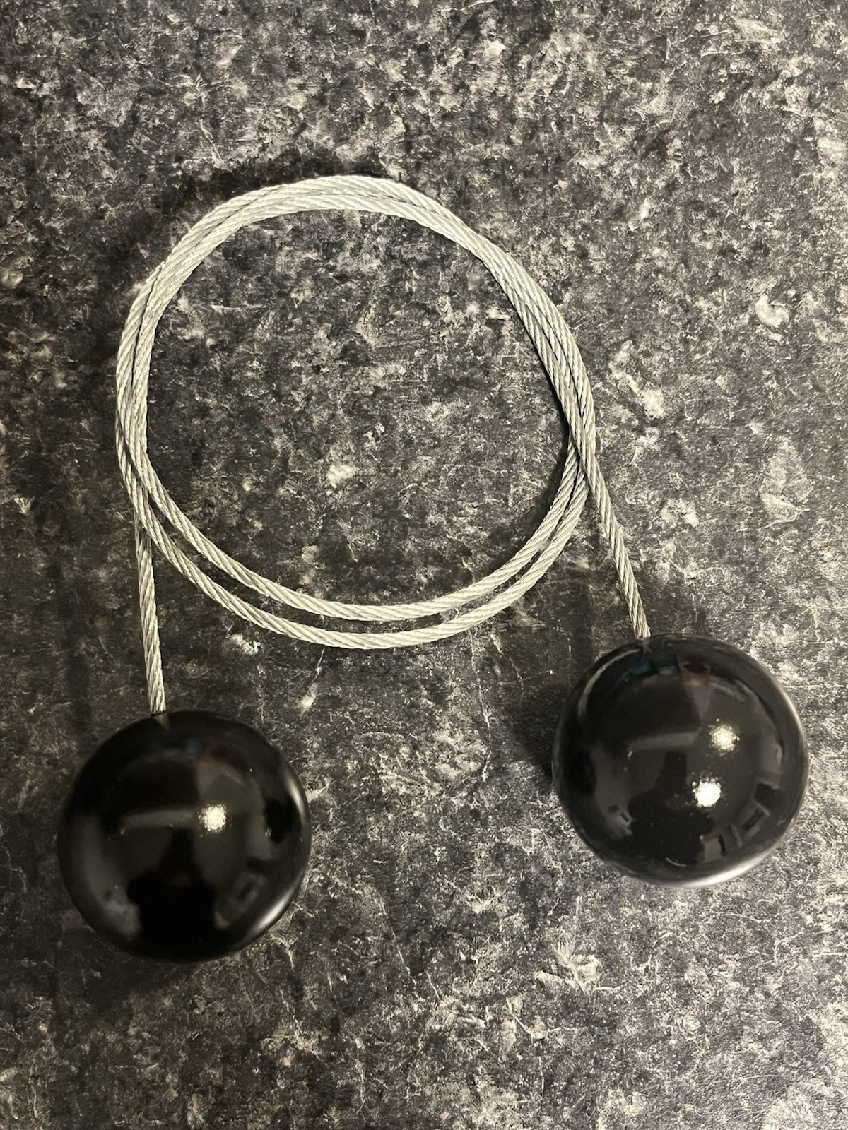 Mini Pool Ball Garrote