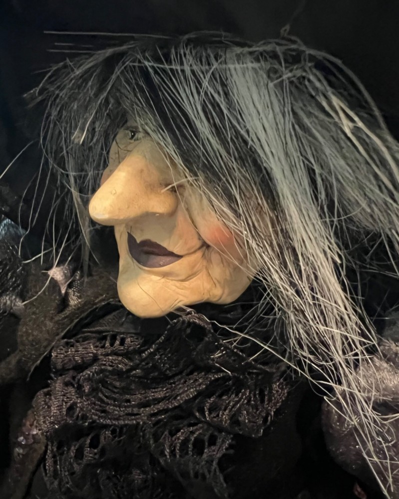 VTG Large Freestanding Ceramic & Cloth Witch Wayne Kleski Type Halloween