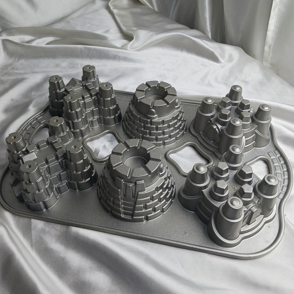 Nordic Ware Castle Cakelette Cast Aluminum Pan Mini Cake