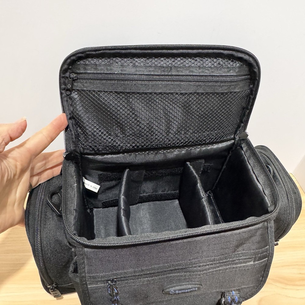 Samsonite Camera Camcorder Bag With Shoulder Strap Model 809BK Blue Accents Pkts