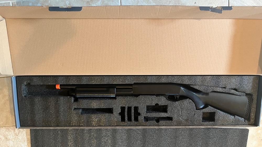 (NOT WORKING) cyma M870 3-round burst multi-shot shell loading airsoft shotgun