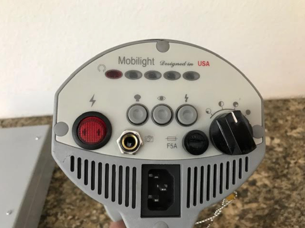 JTL Mobilight 200 with power supply (no cables)
