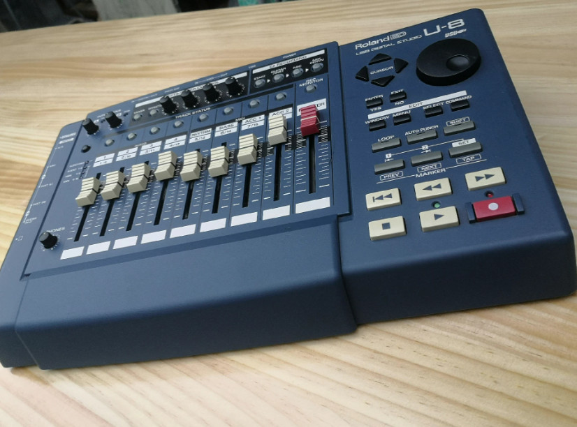 1pcs Roland U-8 Mixer