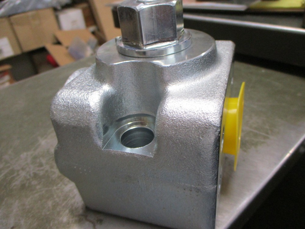 Doosan 410137 00043C Valve Stop RH