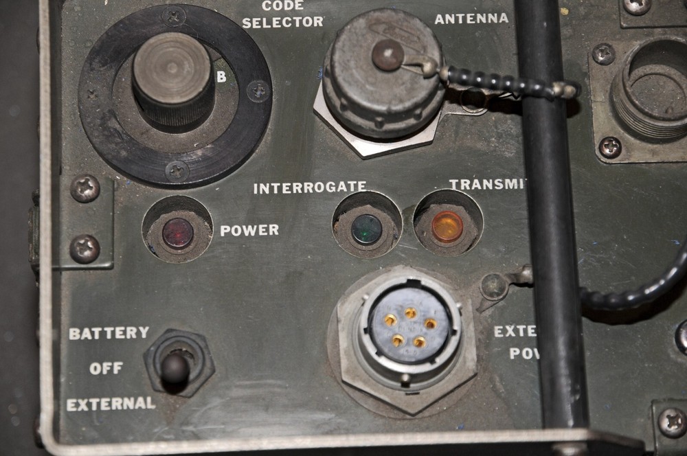 AN / PPN-18 Transponder Set – Forward Air Control