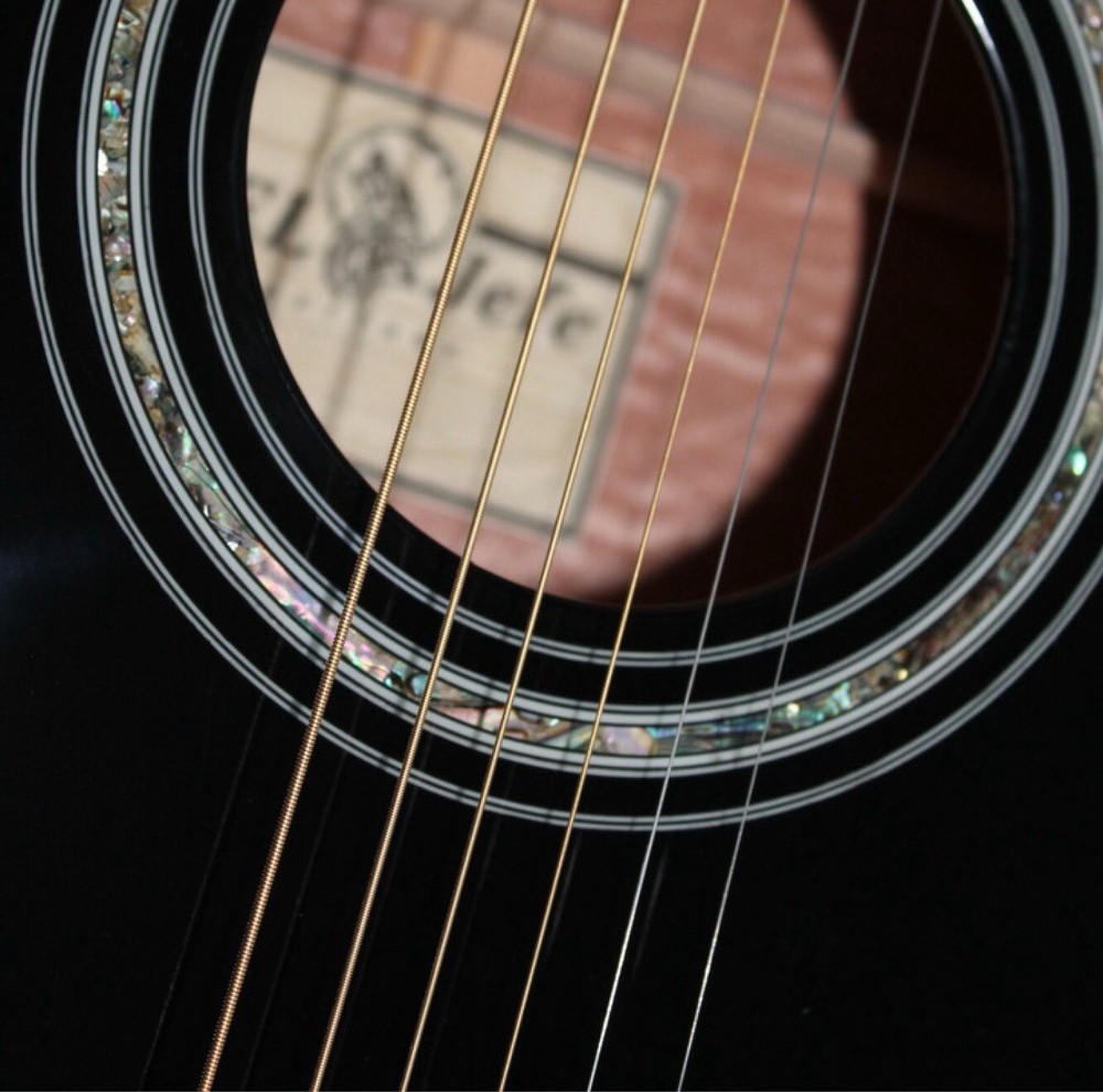 EL Jefe “Dark Horse” A/E Guitar