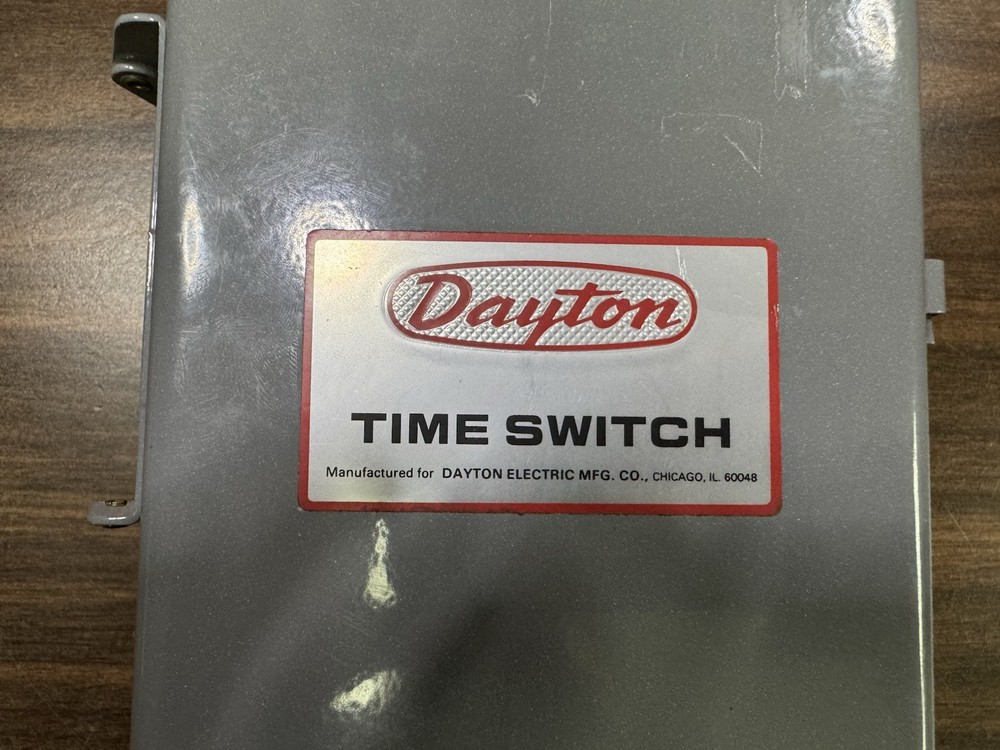 Dayton Time Switch Box Model 2E258A Electric Timer
