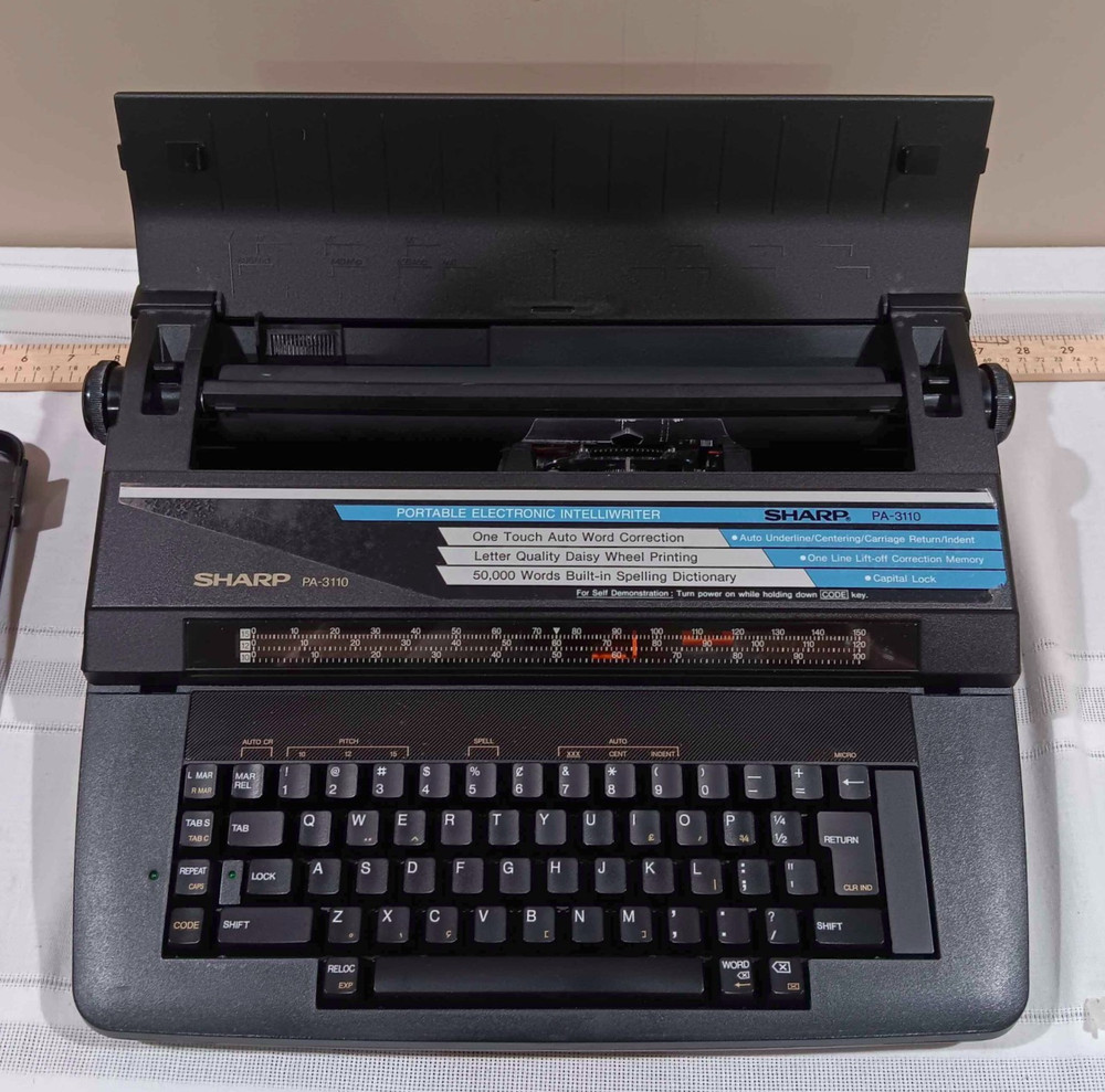 Sharp Portable Electronic Intelliwriter Model PA-3100 II With Box & Manual