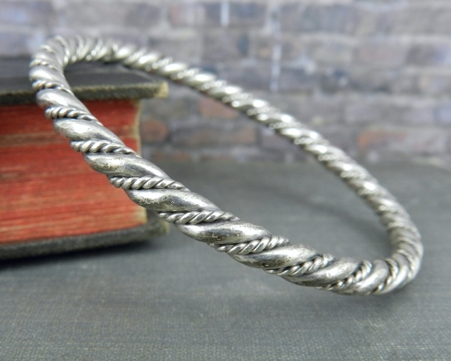 Non-US Silver Twisted Cable Rope Bangle Bracelet