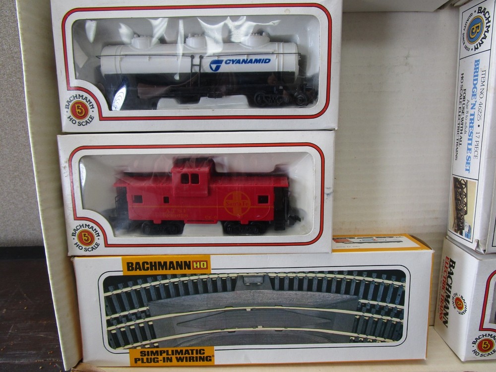 BACHMANN HO SCALE SANTE FE 307 TRAIN SET KIT