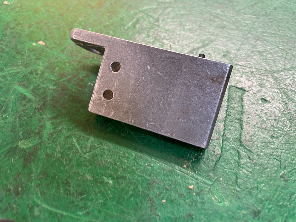 Duracraft D35510 Table Saw - Internal Blade Guard Bracket