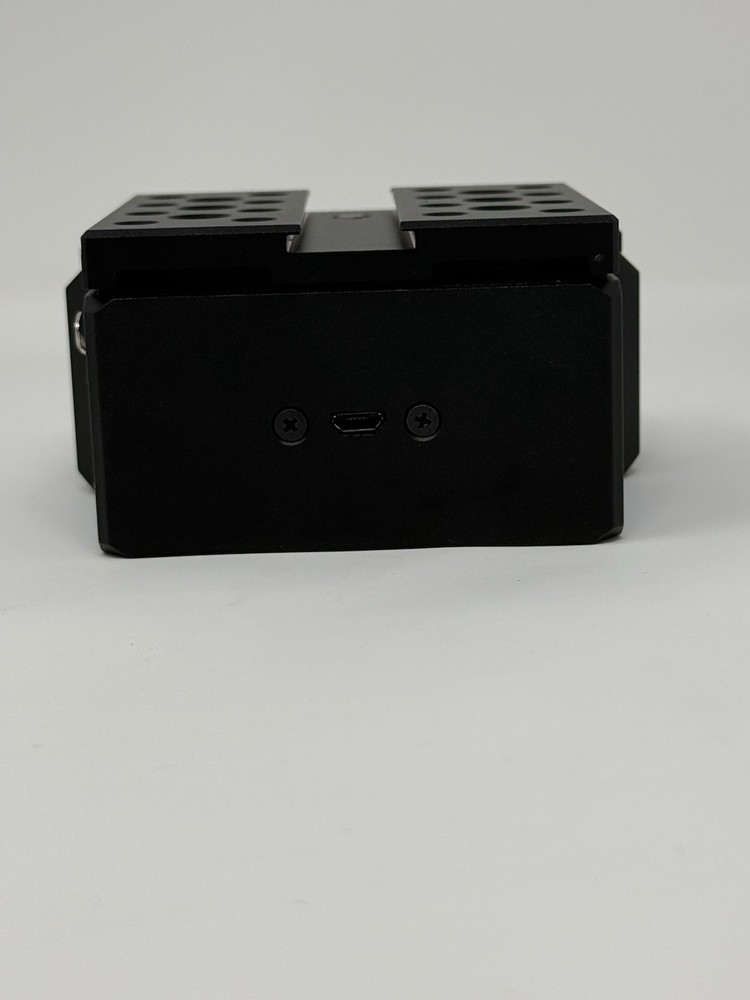 Beachtek DXA-MICRO Pro+ Active Audio Adapter - and Baseplate accessory