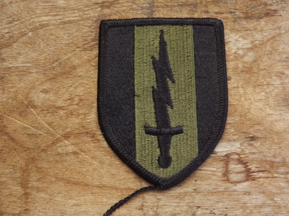 1st Signal Brigade Patch, Subdued - INV# C1077