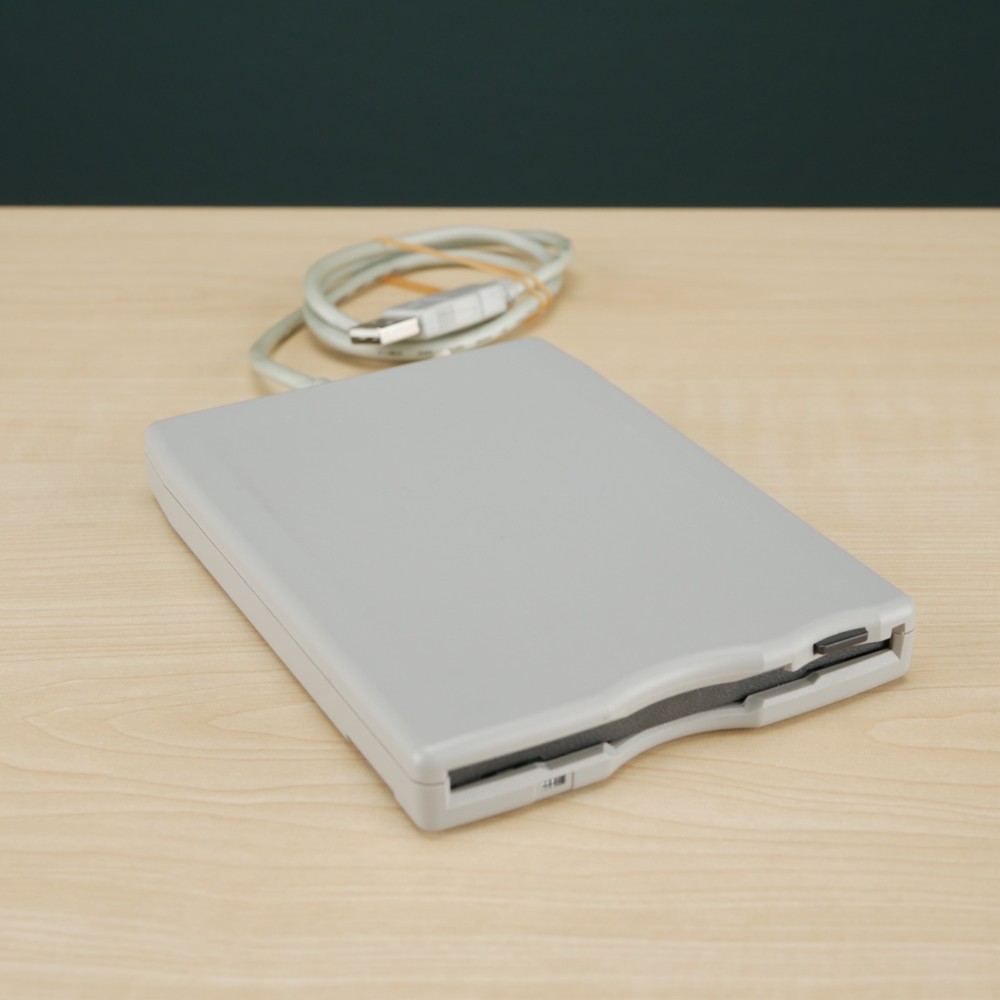 SmartDisk External Floppy Drive FDUSB-TM2 Mitsumi Model # D353FUE