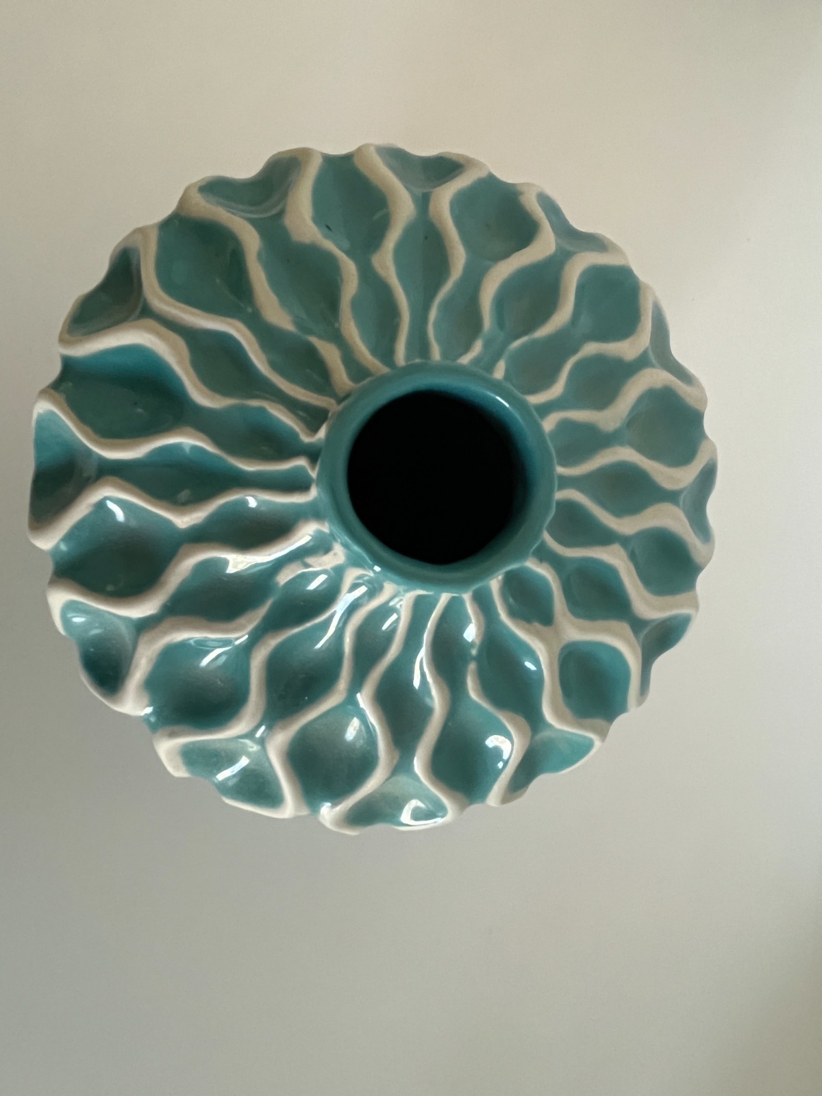 Modern Raised Wavy Design Vases Set of 3