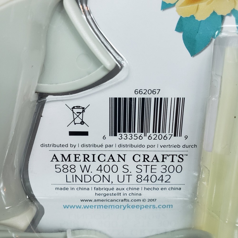 We R Memory Keepers Essentials Crafters, Mini Glue Gun Kit 662067 USB Powered
