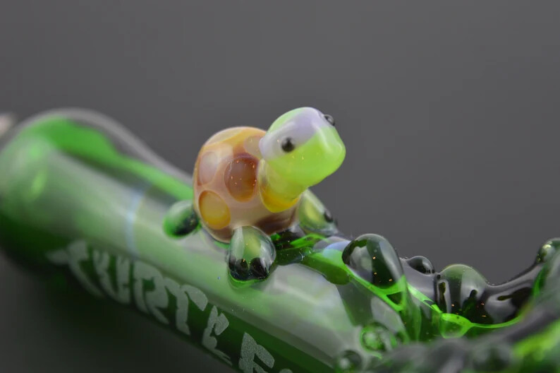 TMNT UV Reactive Turtles Don Glass Pipe Set