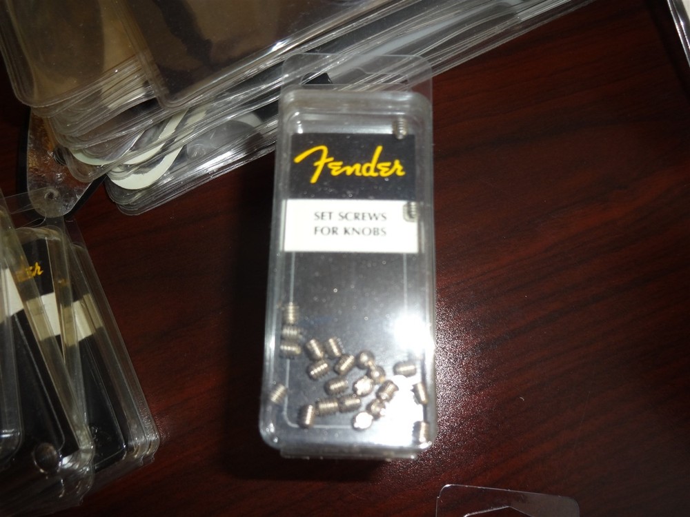 Genuine Fender USA Original '70s Style fender set screws for knobs