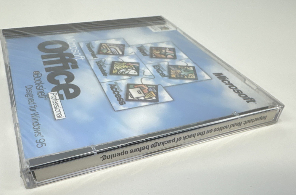 Microsoft Office Professional & Bookshelf Windows 95 SEALED W/Complete W Keys