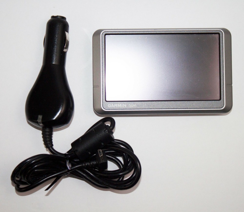Garmin nuvi 200W 4.3” Portable GPS Navigator Touch Screen Bundle