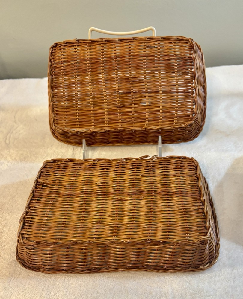 Snowflake Ceramic Oven Dishes With Bamboo Serving Baskets, Set Of 2, Stackable.