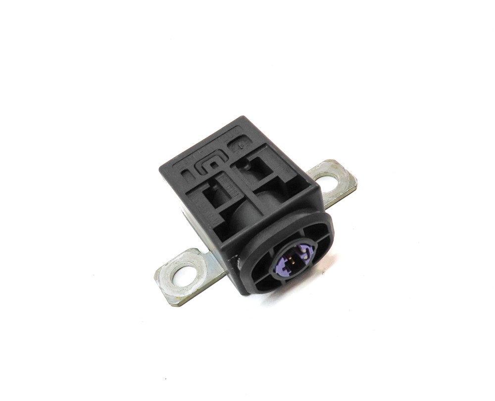 2010 AUDI S5 (B8 8T) 4.2L (CAUA) ENGINE BATTERY OVERLOAD SWITCH MODULE