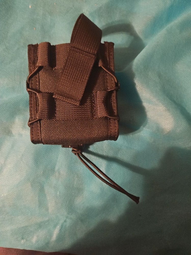 Adjustable Handcuff Case for Duty Belt, Black Nylon
