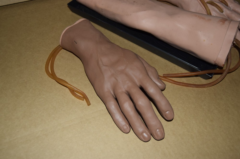Phlebotomy / Venipuncture Practice Training Arm Hand Model Nurses Techs EMT's