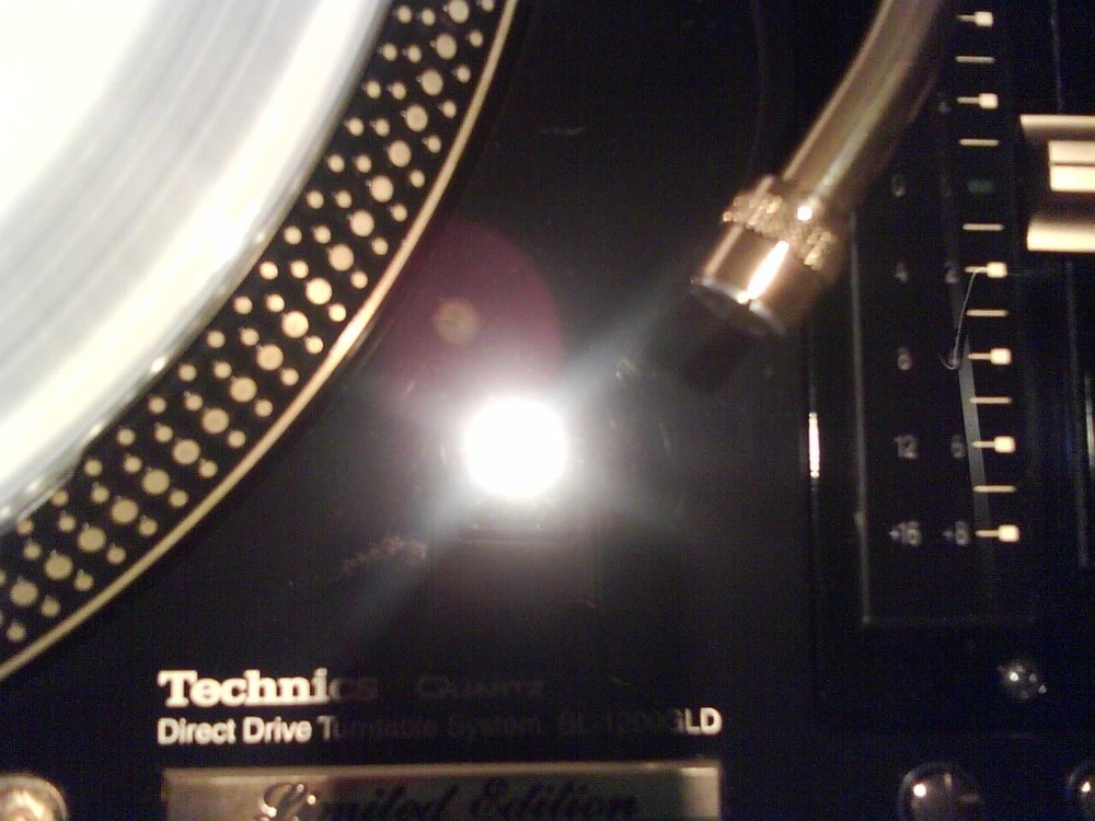 TECHNICS SL-1200 GLD Limited Gold Edition (open box)