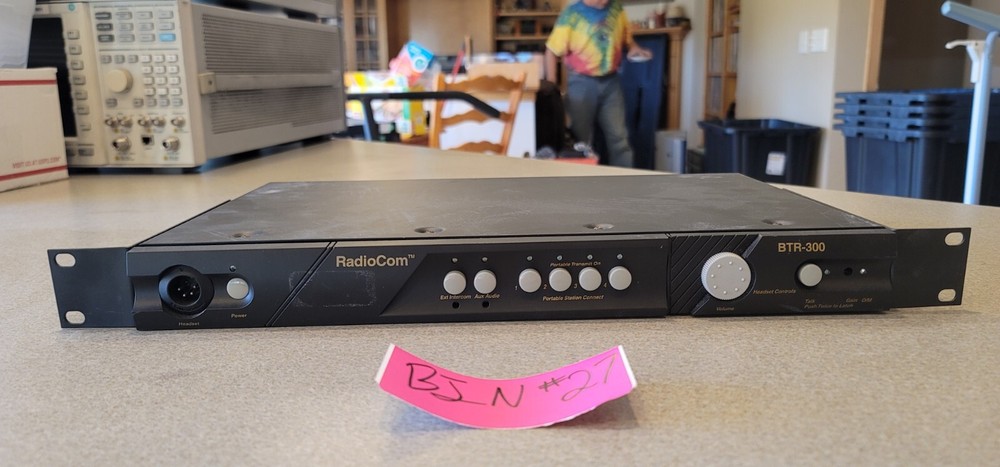 Telex RadioCom BTR-300 VHF Fixed-Crystal Wireless Com 712A