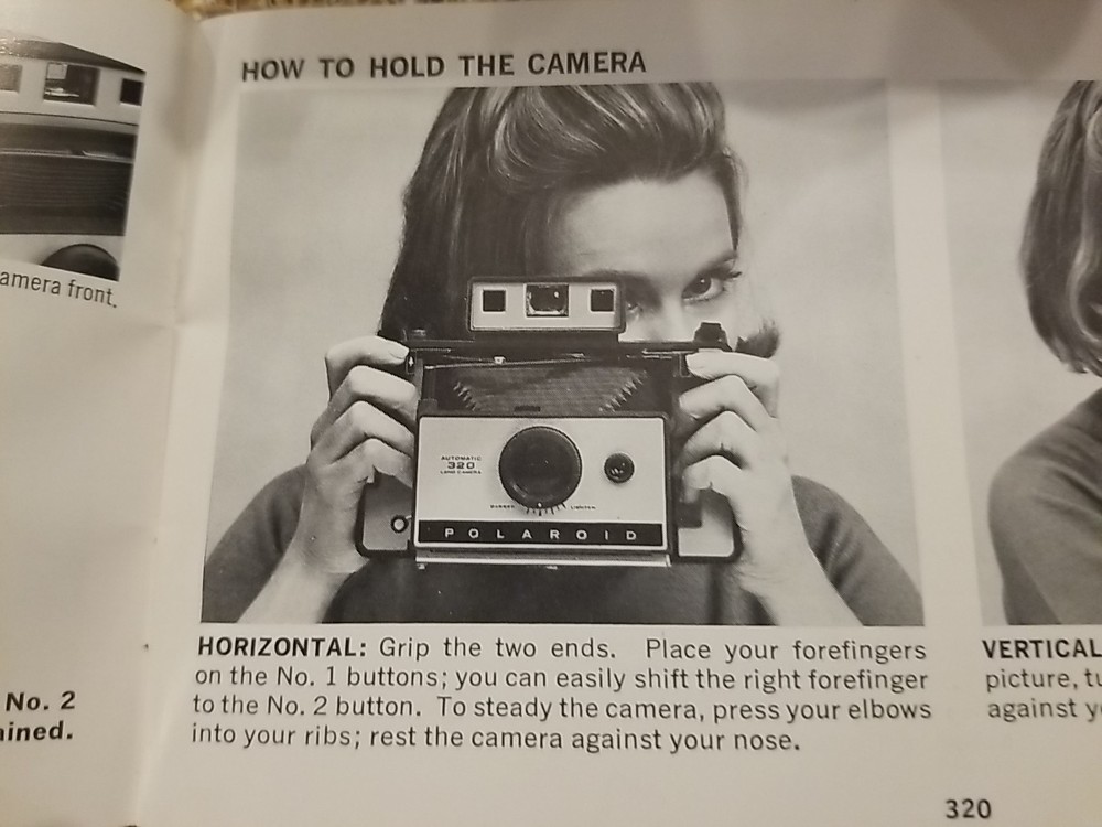 Vintage Polaroid 320 Automatic Land Camera Kit Case Flash Manuals Extra Clean